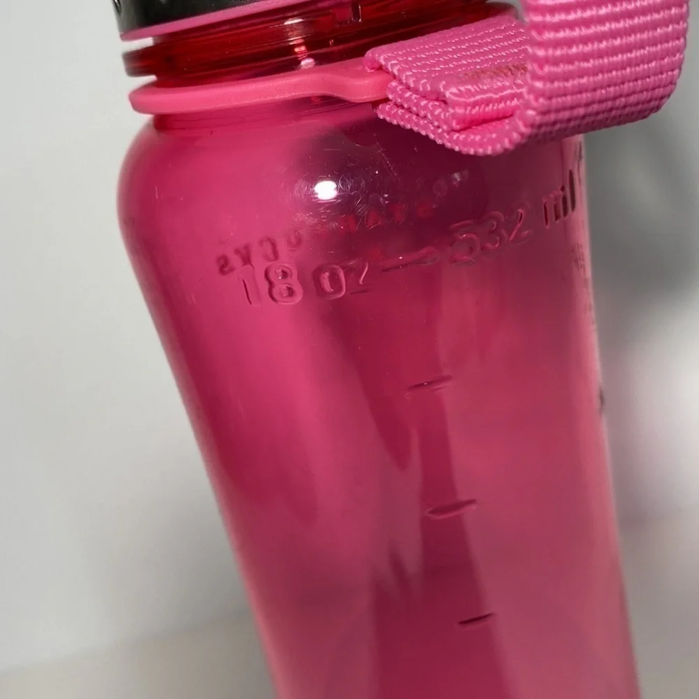Starbucks pink tumbler screw top nylon strap 18 oz metal plastic preowned 2006
